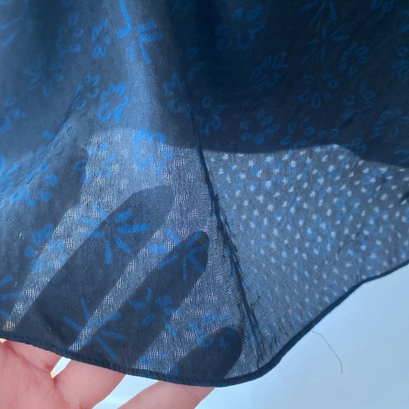 Theory Flower-Print Scoop Tank Top Silk Blouse Black Blue Floral Size L - Picture 8 of 11
